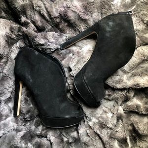 NINE WEST Peep Toe Booties